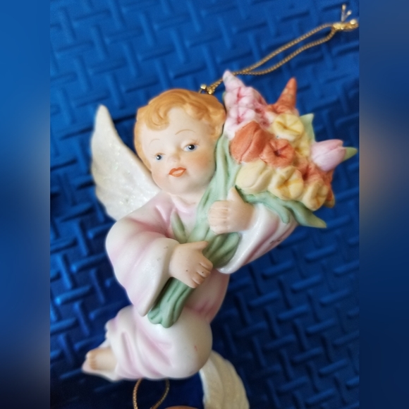 4 Vintage Angel ornaments - Picture 6 of 12